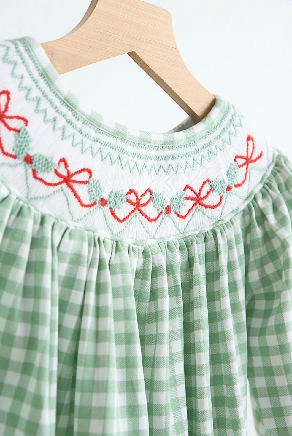 Holly & Bows Bishop Bubble